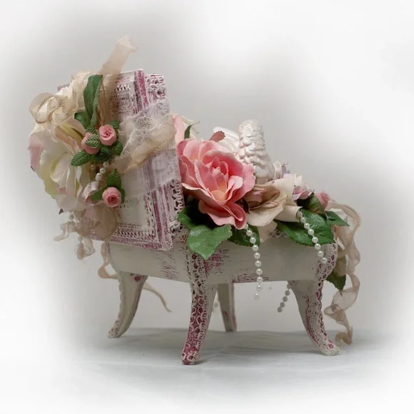 Shabby Chic Floral Arrangement in Upcycled Jewelry Box, Bird. Roses, Faux pearls